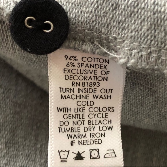 Risotto 3 Button Closure with 3/4 Button Sleeves - Picture 7 of 7